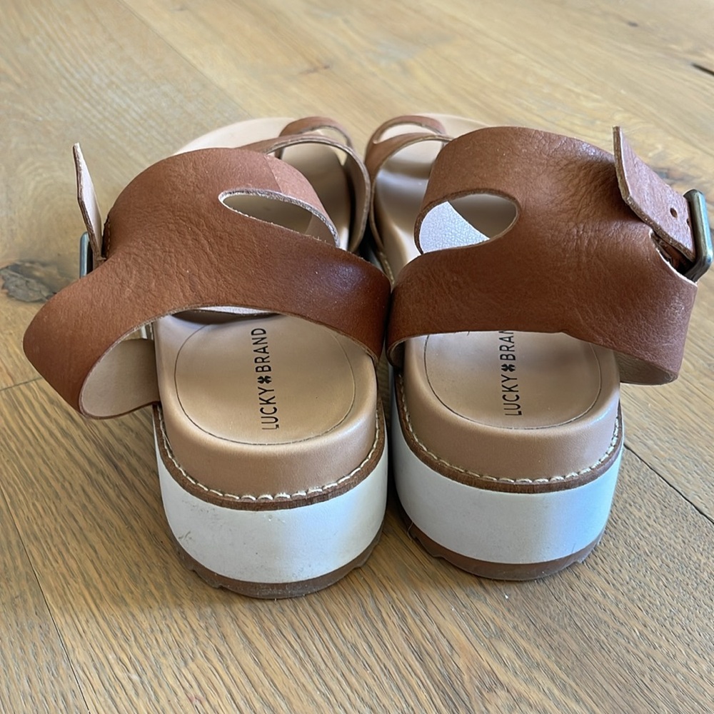 Lucky Brand ankle wrap wedge leather sandal. 8M - Picture 3 of 6